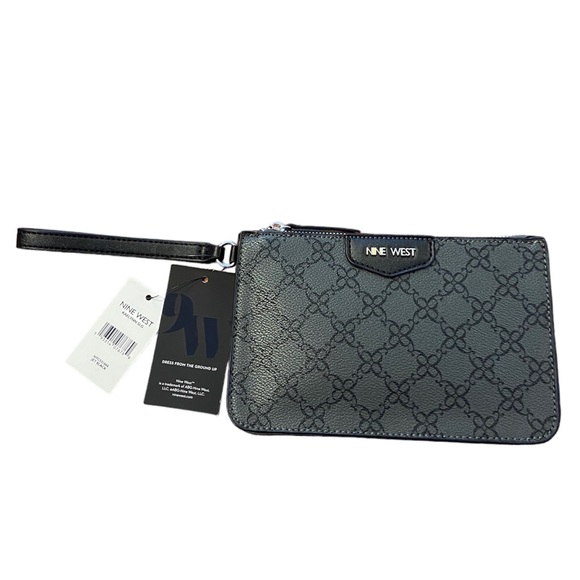 NWT Nine West Wristlet - Picture 2 of 6